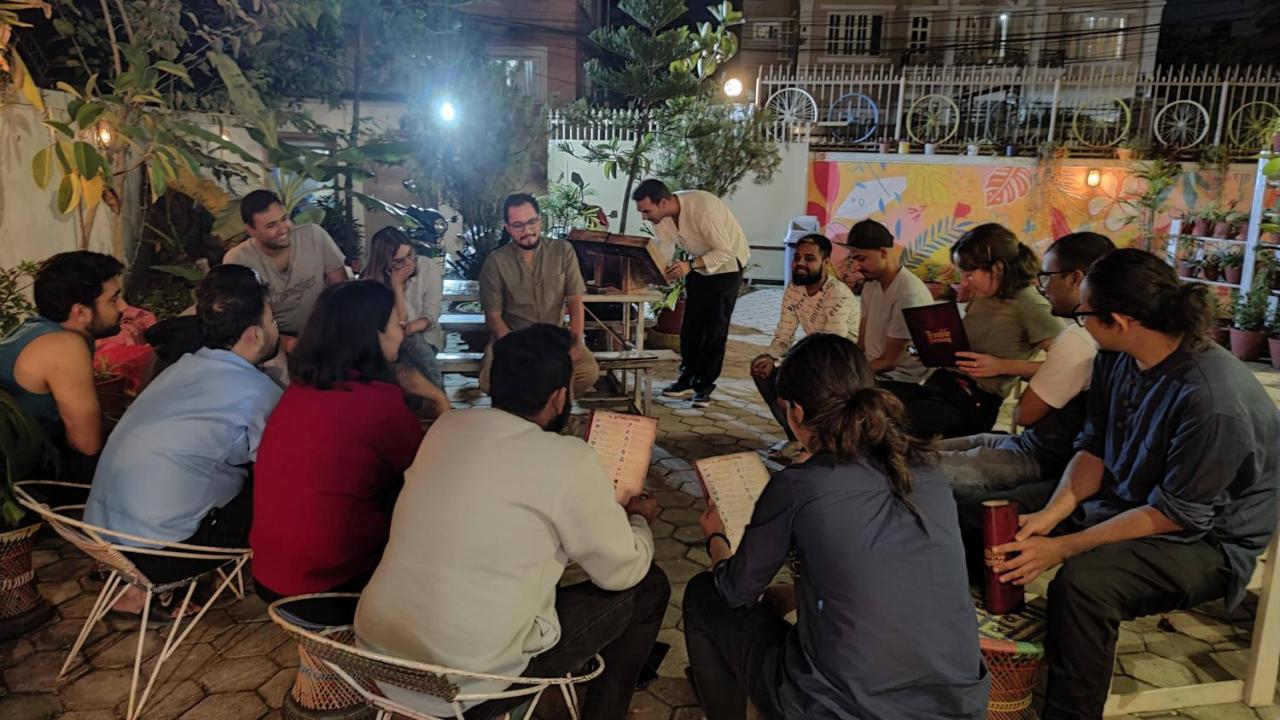 Хостел Nextdoor Patan Экстерьер фото